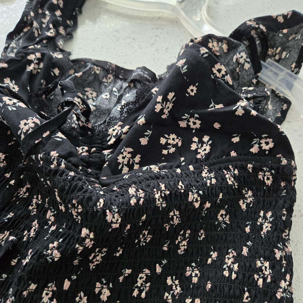 Streetwear Society Black Floral Top - Picture 8 of 8